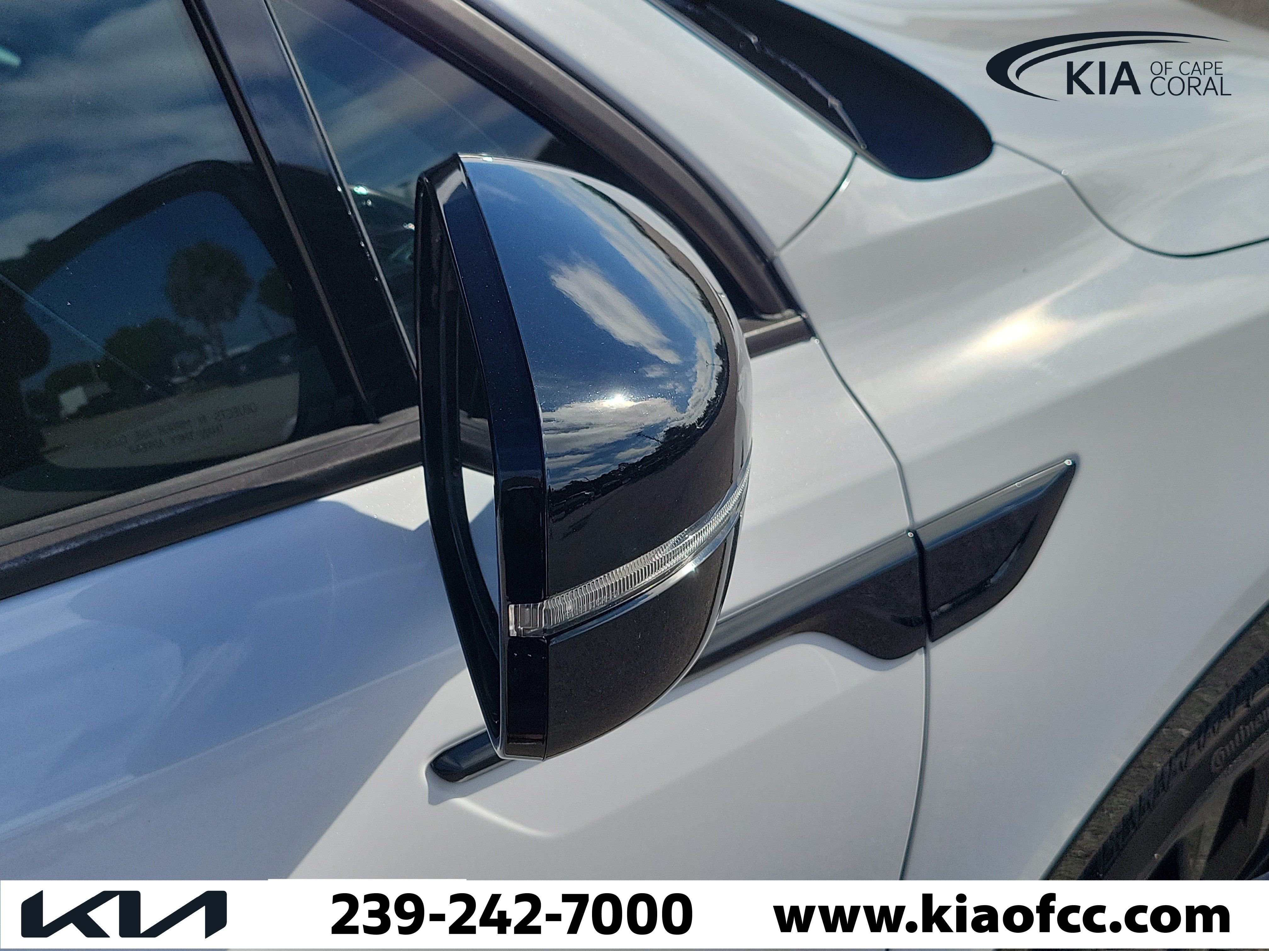 Certified 2023 Kia Sorento SX FWD image 8