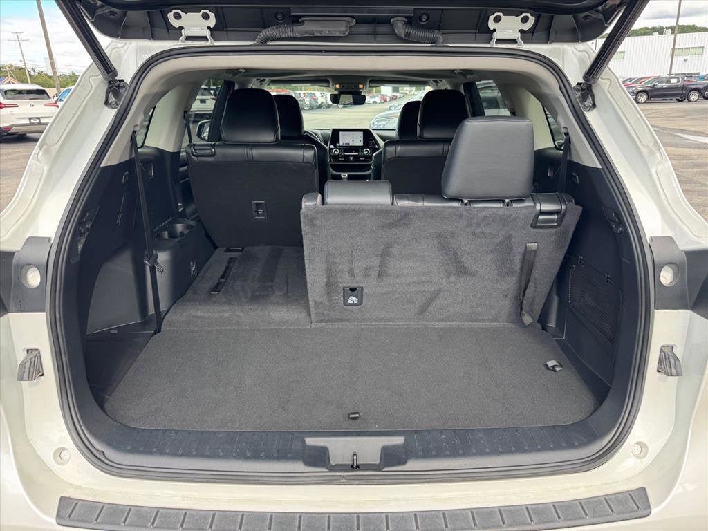 Used 2023 Toyota Highlander XLE FWD image 20