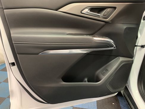 New 2026 Chevrolet Traverse LT image 9