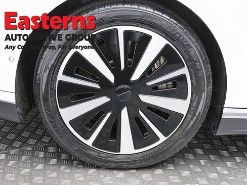 Used 2024 Lucid Air Pure RWD image 27