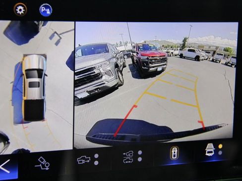 Certified 2024 Chevrolet Colorado ZR2 w/ Technology Package image 17