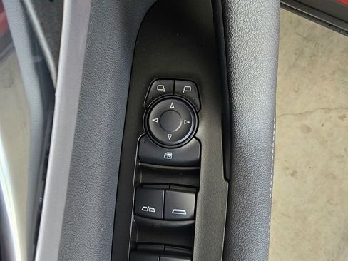 New 2025 Chevrolet Blazer LT image 10