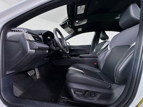 Certified 2025 Toyota Camry SE w/ Multimedia Upgrade Package FWD image 19