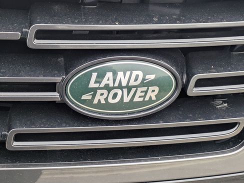 New 2025 Land Rover Range Rover Long Wheelbase SE image 31