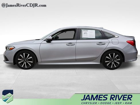 Used 2023 Honda Civic EX image 2