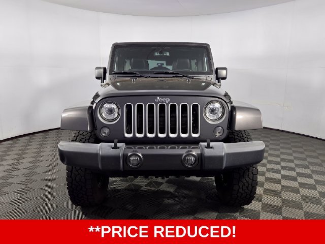 Used 2017 Jeep Wrangler Unlimited Sahara w/ Max Tow Package AWD/4WD image 2