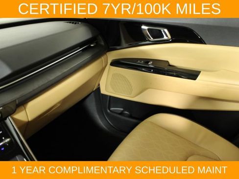 Used 2024 Kia Carnival EX FWD image 15