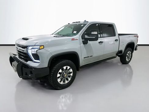 Used 2024 Chevrolet Silverado 2500 LTZ w/ LTZ Plus Package AWD/4WD image 3