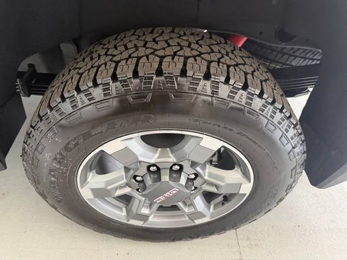 New 2026 GMC Sierra 2500 SLE AWD/4WD image 5