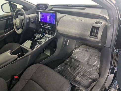 Used 2024 Toyota bZ4X FWD image 31