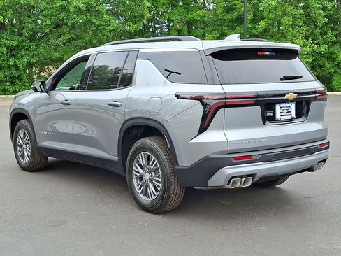 Used 2026 Chevrolet Traverse LT w/ Driver Confidence Package AWD/4WD image 11