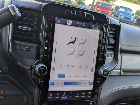 Used 2024 RAM 2500 Limited image 34