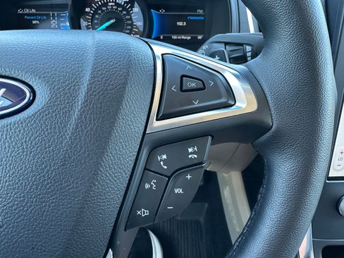 Used 2024 Ford Edge Titanium w/ Class II Trailer Tow Package image 25