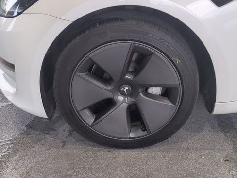 Used 2023 Tesla Model 3 Standard Range image 11