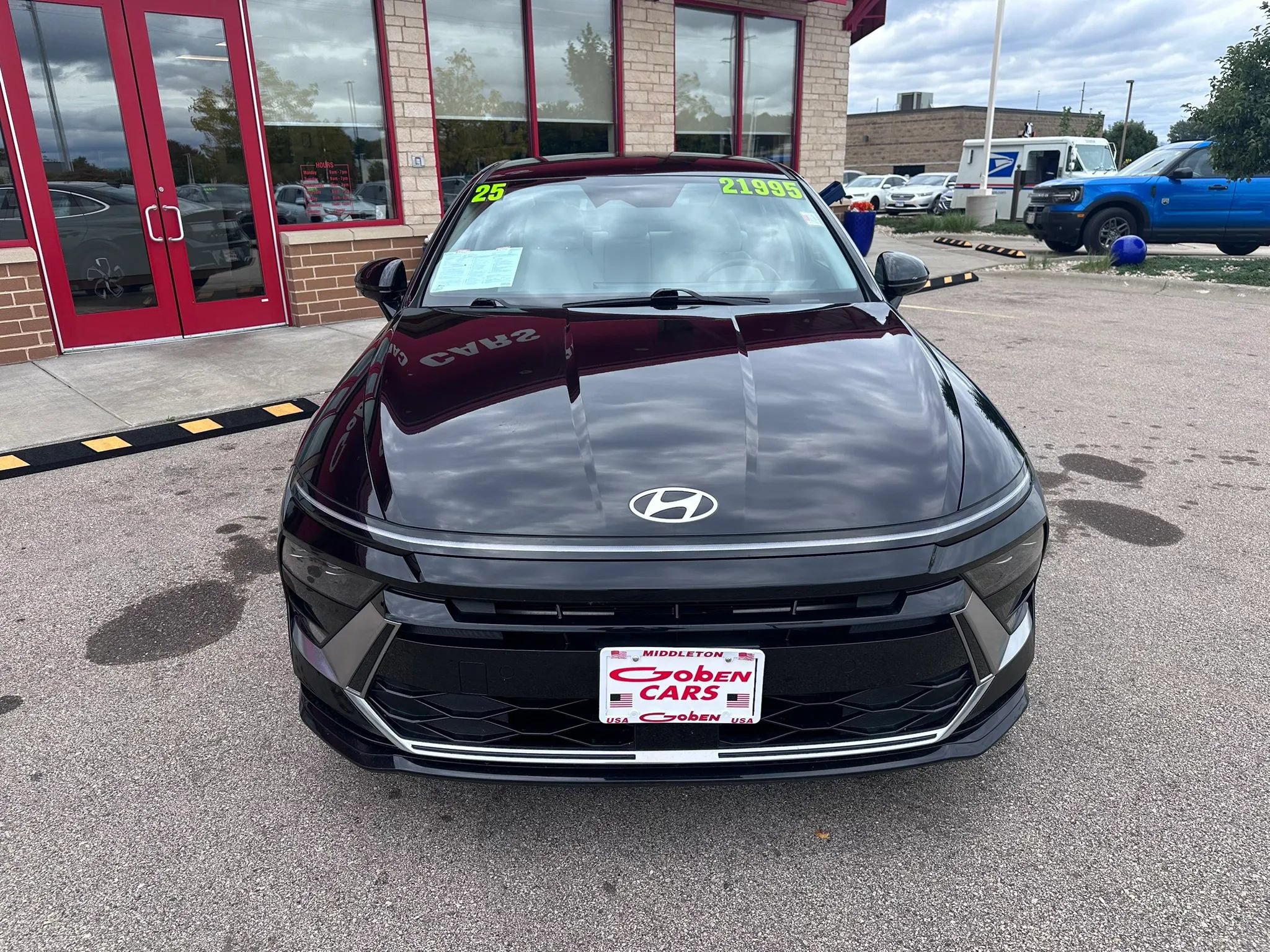 Used 2025 Hyundai Sonata SEL FWD image 2