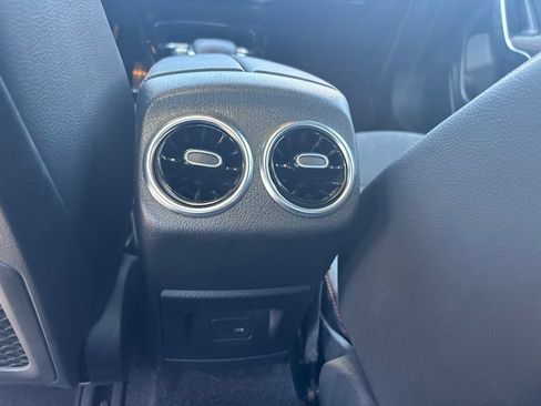 Used 2022 Mercedes-Benz CLA 250 image 14
