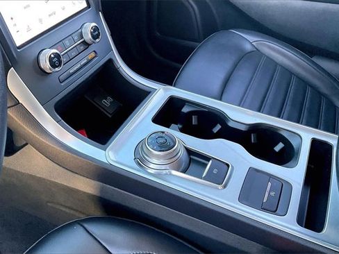 Used 2023 Ford Edge SEL image 13