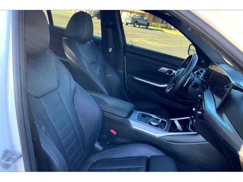 Used 2025 BMW M340i xDrive w/ Premium Package image 8