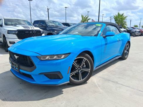 Used 2025 Ford Mustang Premium RWD image 3