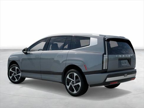 New 2026 Hyundai Ioniq 9 Calligraphy image 5