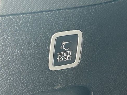 Used 2022 Jeep Wagoneer Series II image 32