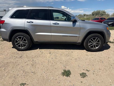 Used 2018 Jeep Grand Cherokee Limited AWD/4WD image 6