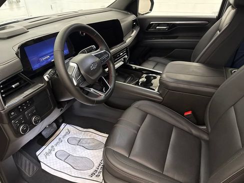 Used 2025 Chevrolet Tahoe RST w/ Comfort Package AWD/4WD image 9
