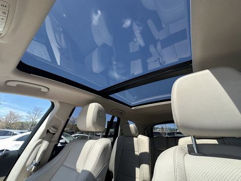 Used 2020 Mercedes-Benz GLS 450 4MATIC image 35