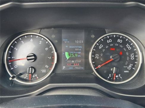 Used 2021 Toyota RAV4 LE FWD image 14