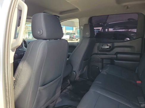 Used 2022 Chevrolet Silverado 1500 Custom Trail Boss w/ LPO, Dark Essentials Package image 8