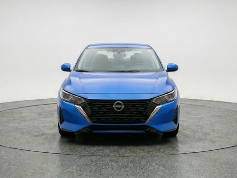 Used 2025 Nissan Sentra SV FWD image 2