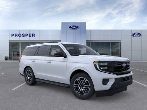 New 2026 Ford Expedition Active RWD image 7