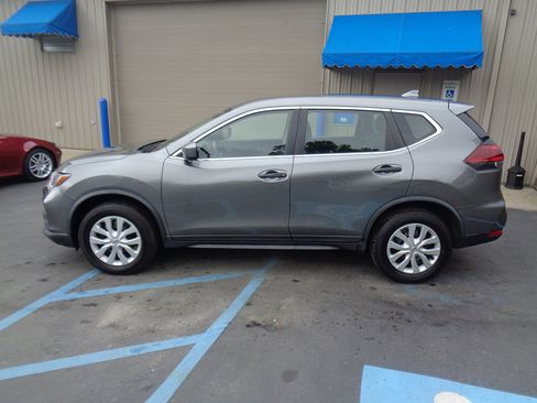 Used 2020 Nissan Rogue S image 3