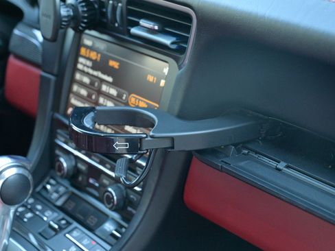 Used 2015 Porsche 911 Turbo S image 44