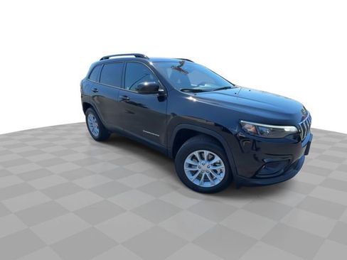 Used 2022 Jeep Cherokee Latitude Lux w/ Sun & Sound Group AWD/4WD image 2