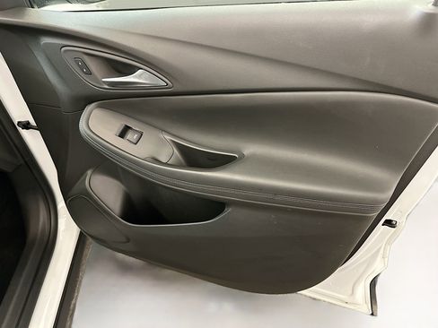 Used 2025 Buick Encore GX Preferred image 32