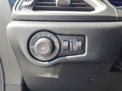 New 2026 Chrysler Pacifica Select image 23