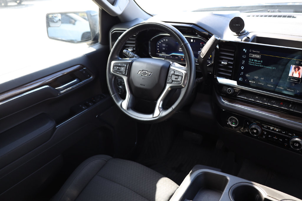 Used 2023 Chevrolet Silverado 1500 RST w/ Z71 Off-Road Package AWD/4WD image 19