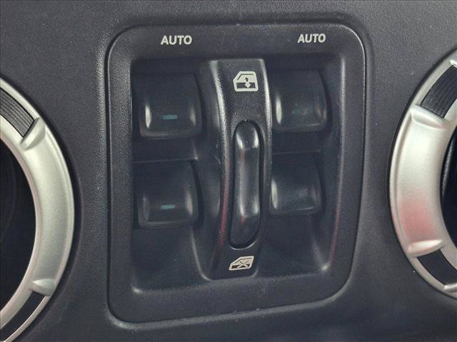 Used 2016 Jeep Wrangler Unlimited Sahara AWD/4WD image 8
