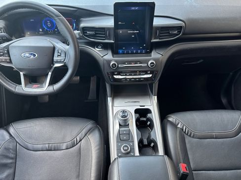 Used 2020 Ford Explorer ST w/ Premium Technology Package image 14