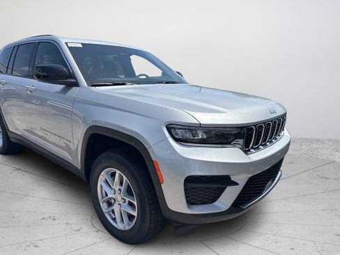 New 2026 Jeep Grand Cherokee Laredo X RWD image 7
