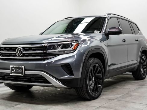 Used 2022 Volkswagen Atlas SE AWD/4WD image 6