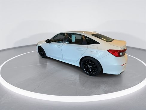 Used 2023 Honda Civic Sport image 6