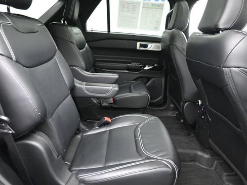 Used 2023 Ford Explorer ST w/ Equipment Group 401A AWD/4WD image 10