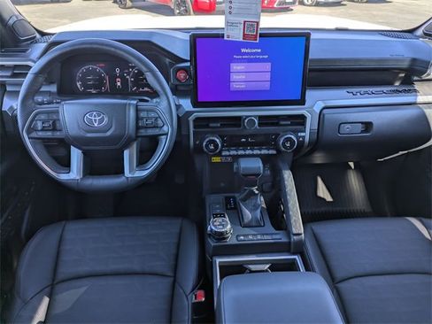 Used 2024 Toyota Tacoma TRD Off-Road image 17
