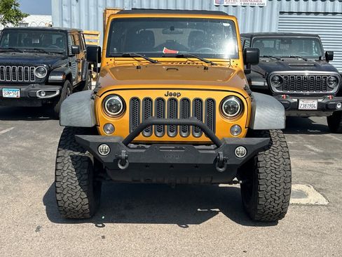 Used 2014 Jeep Wrangler Unlimited Sport image 2