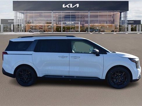 New 2026 Kia Carnival SX Prestige image 2