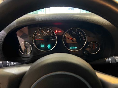 Used 2017 Jeep Wrangler Unlimited Sport image 17