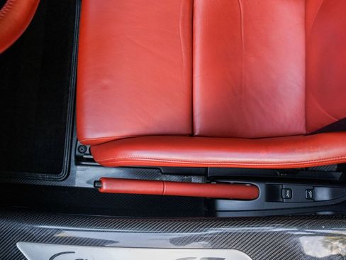 Used 2004 Porsche Carrera GT RWD image 25