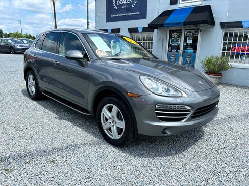 Used 2013 Porsche Cayenne image 8
